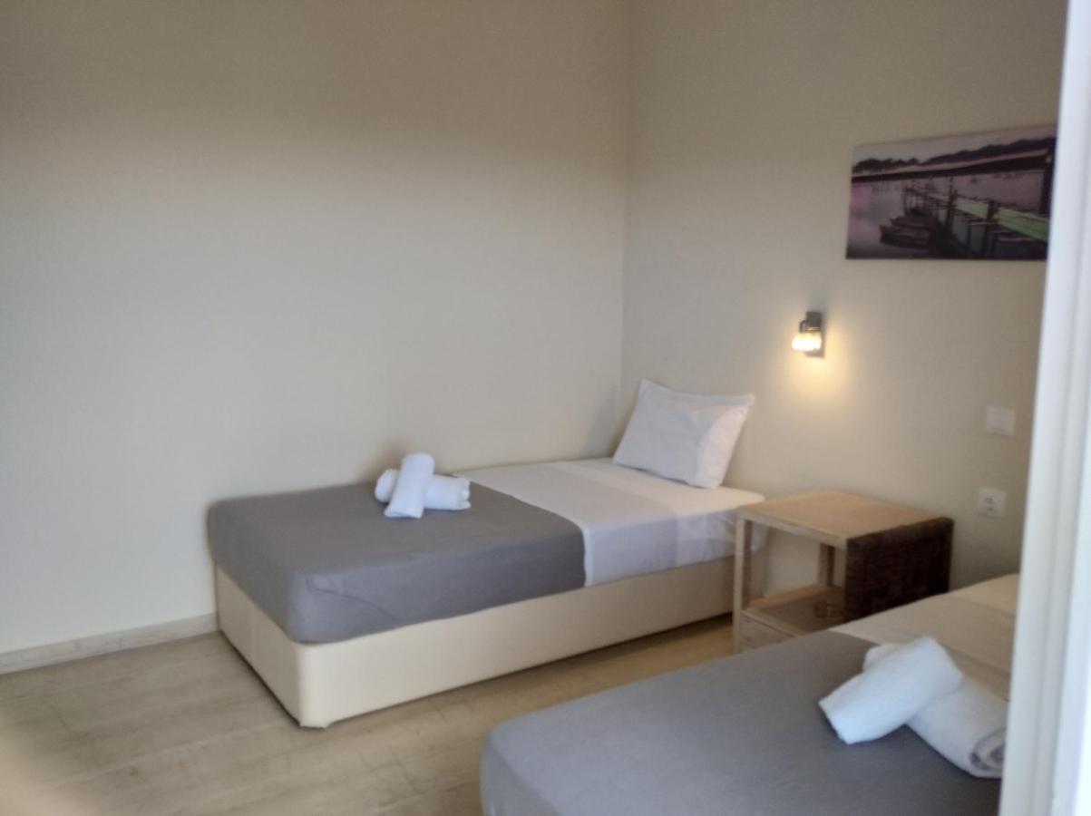Yiannis Studios Moraitika Bagian luar foto