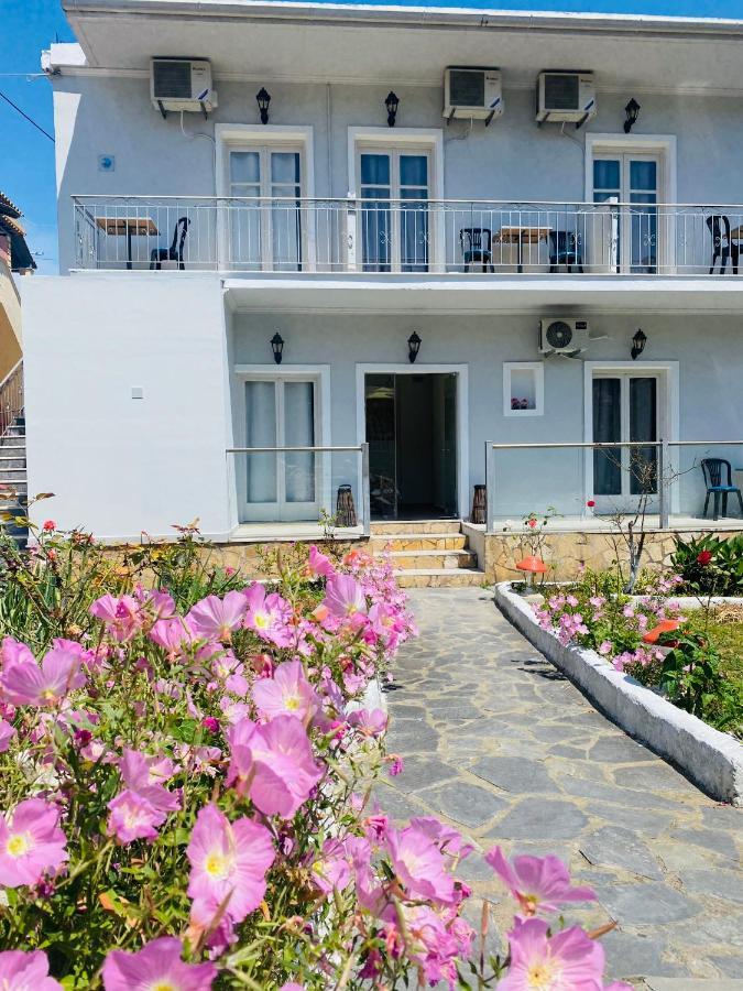 Yiannis Studios Moraitika Bagian luar foto